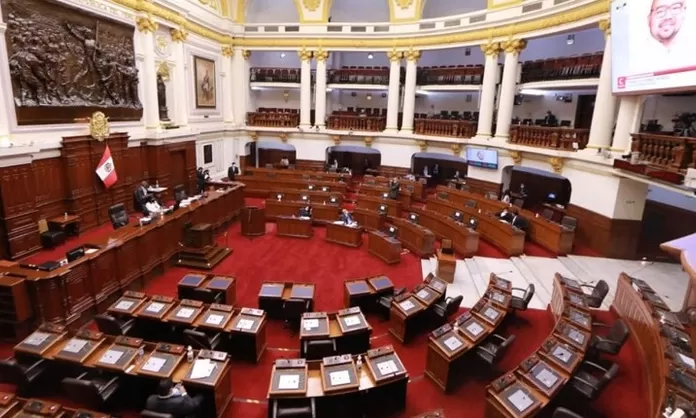 Congreso Comisión de Constitución aprueba dictamen que interpreta la