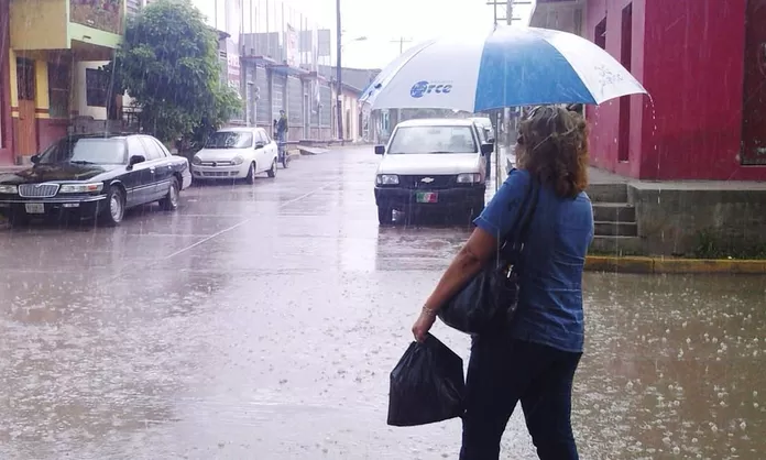 Lluvias de fuerte intensidad se presentarán en el sur del país hasta el