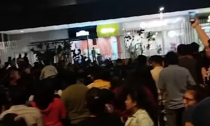 San Juan de Lurigancho Inauguración de centro comercial se realizó con