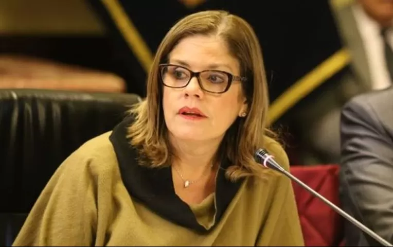 Presidente de Perú suspende viaje a EE.UU. para conformar nuevo gabinete Presidente de Perú suspende viaje a EE.UU. para conformar nuevo gabinete