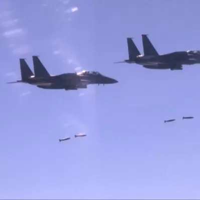 Aviones militares de EE.UU. sobrevuelan península de Corea