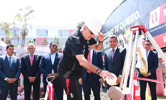 Se Coloc La Primera Piedra De La Nueva Casa De La Bicolor Canal N