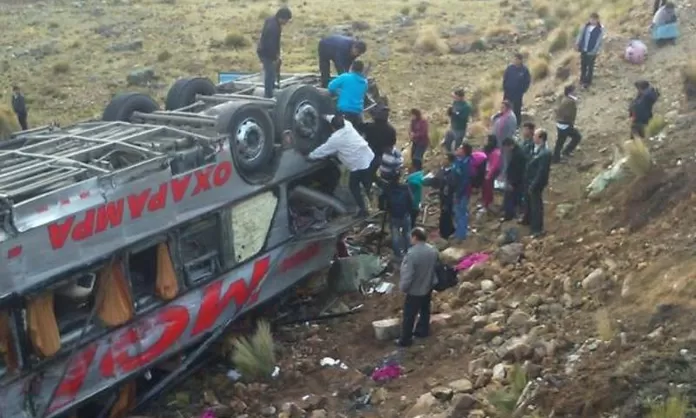 Accidente de carretera dejó al menos 6 muertos en la vía Los