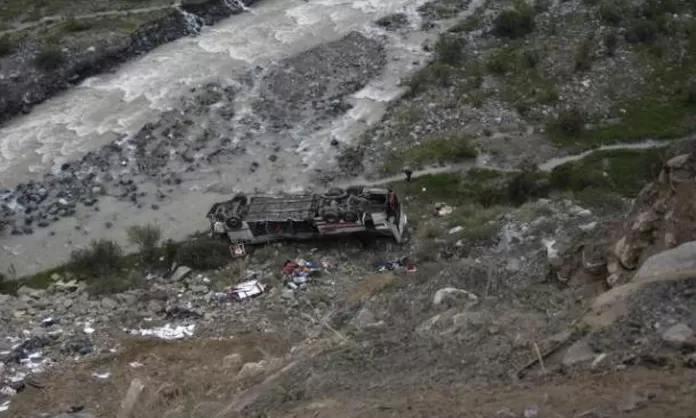 Cusco Al Menos Muertos Tras Ca Da De Bus A Abismo Canal N