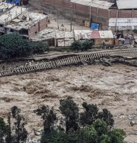 Chávez Cresta pide acciones urgentes tras alerta del ENFEN por posible Niño Costero de magnitud extraordinaria