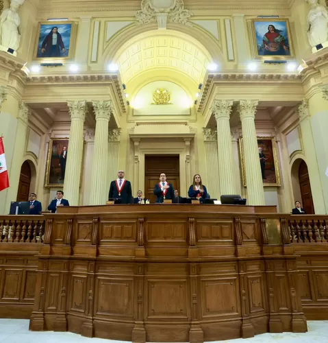 Carlos Mesía: Dictamen sobre facultades legislativas se debatiría el lunes en el Pleno del Senado