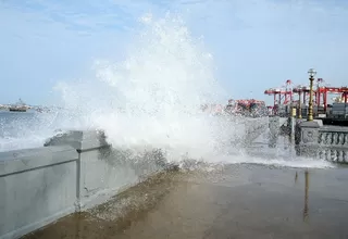 103 puertos en el litoral peruano cerrados por oleajes intensos