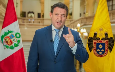 Alcalde de Lima pide al JNE elecciones complementarias y advierte demanda ante el TC