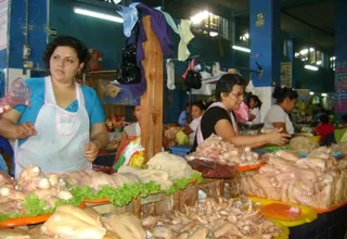 Amas de casa reportan que pollo se incrementó a 9 soles el kilo