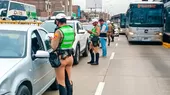 ATU: Policía impuso multas a conductores que invadieron vía exclusiva del Metropolitano - Noticias de tinka