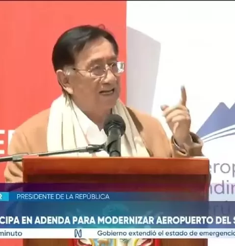 Balcázar aplica cláusula anticorrupción en adenda para modernizar aeropuertos del sur