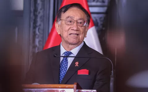 Balcázar solicita facilidades para entrega de banda presidencial