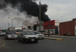 Bomberos: pirotécnico habría causado incendio en la avenida Industrial