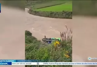 Bus cae al río Mantaro y deja un fallecido en Junín