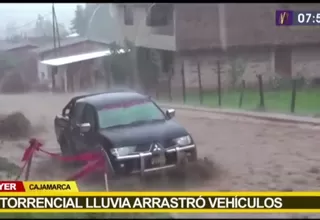 Cajamarca: Lluvia torrencial arrastró vehículos 