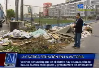 Las calles de la Victoria permanecen con basura acumulada y ambulantes