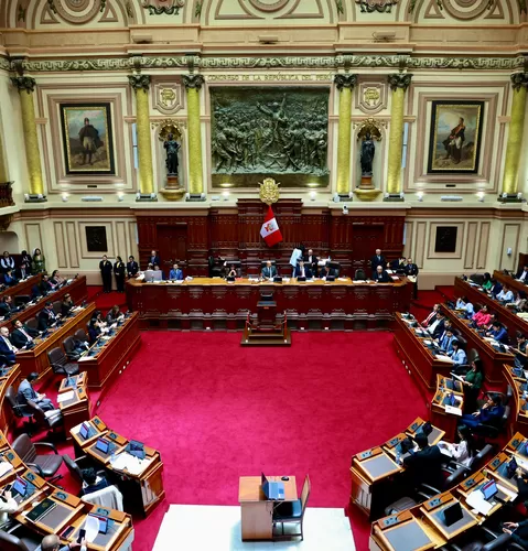 Cámara de Diputados debate el pedido de facultades legislativas