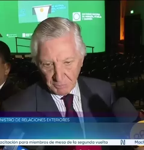 Canciller Carlos Pareja aseguró que el proceso electoral para los peruanos en el extranjero se desarrollará con normalidad