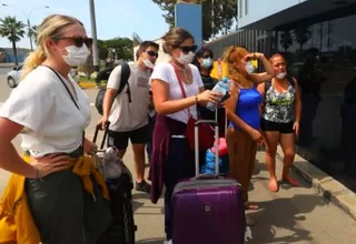 Ciudadanos españoles y peruanos fletaron avión para volver a España desde Lima