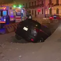 Cercado de Lima: Camioneta cayó en una zanja