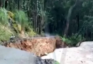 Cerro de Pasco: carretera de Chacayán fue afectada por desborde de río 