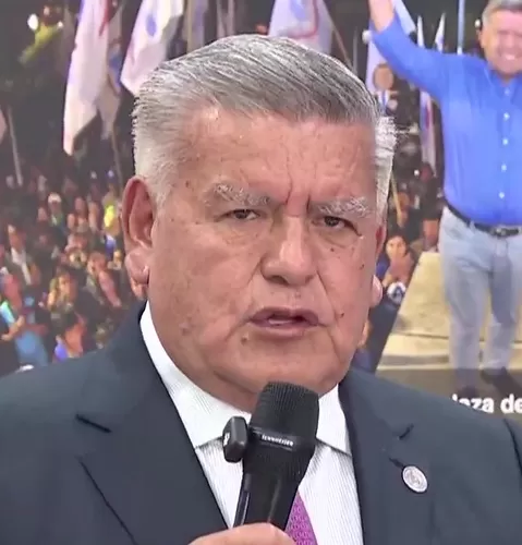 César Acuña: Lo llamé para felicitarlo, no para pedir ministerios