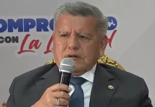 César Acuña no descarta alianzas ni niega candidatura