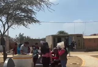 Chiclayo: Escolares reciben clases en parque por demora de entrega de colegio