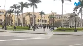 Ciudadanos disfrutan de la Plaza Mayor de Lima tras el retiro de rejas - Noticias de alianza-atletico-de-sullana