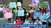 Colectivos feministas realizan plantón frente al Ministerio de la Mujer - Noticias de colectivos