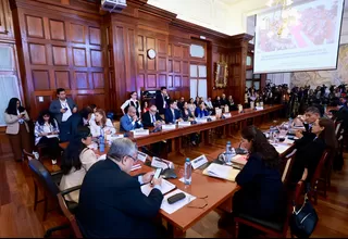 Comisión de Constitución pasa a cuarto intermedio debate sobre facultades legislativas
