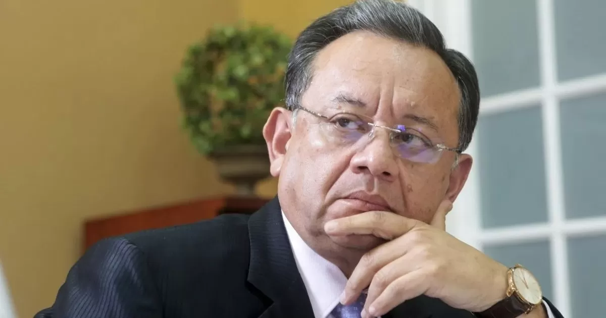 Comisión de Ética declaró infundada denuncia contra excontralor Édgar Alarcón Comisión de Ética declaró infundada denuncia contra excontralor Édgar Alarcón