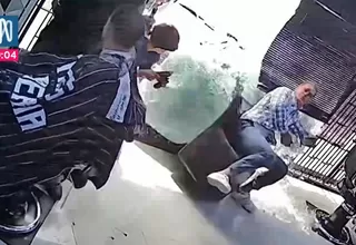 Conductora se empotra en barbería de La Molina al estacionar