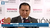 Congresista Flavio Cruz llamó “amigo” a Petro, luego de que comparara a la PNP con nazis - Noticias de petro