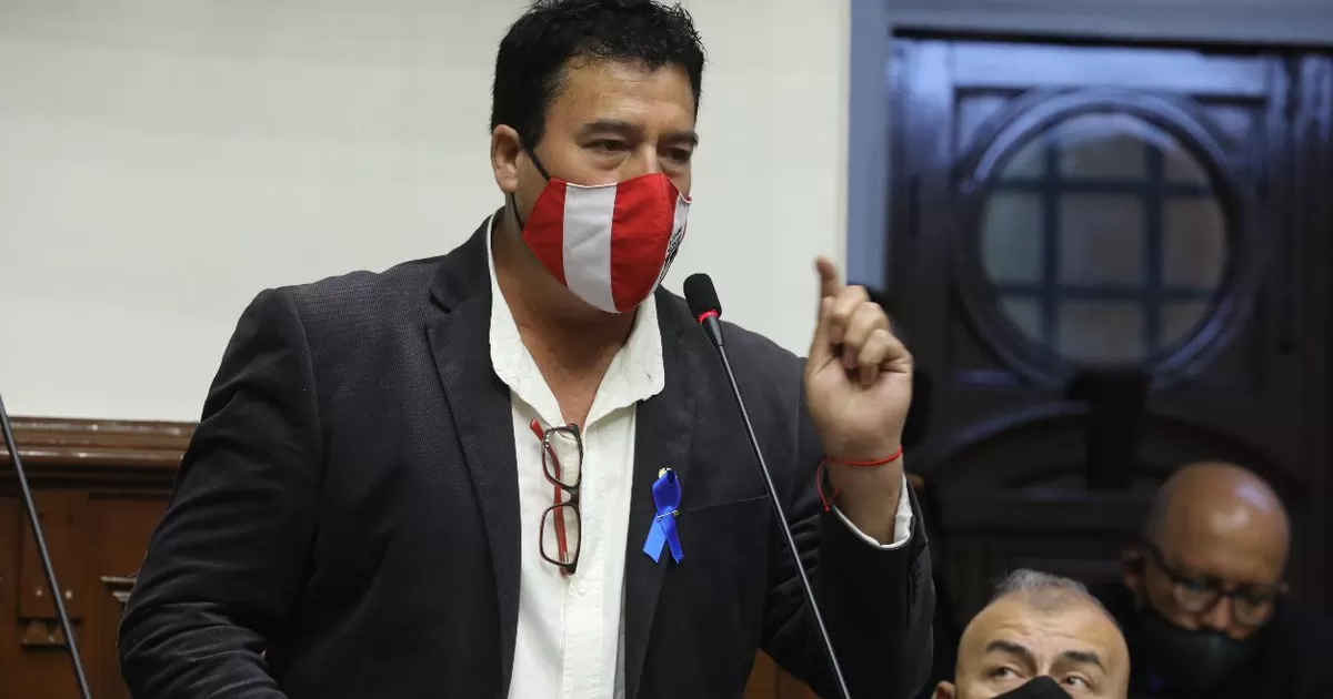 Congresista Martínez sobre conflictos sociales: “Pesan ya 24 muertes en este gobierno”
