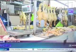 Alerta sanitaria y menor oferta elevan el precio del pollo en Lima