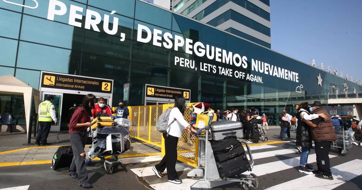 Contraloría cuestiona informe de Ositrán sobre Aeropuerto Jorge Chávez