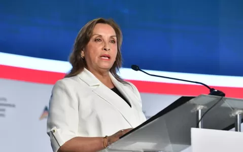 Corte Suprema rechaza impedimento de salida del país contra Dina Boluarte