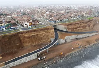 Costanera: rescatan a pareja de esposos que cayó al acantilado