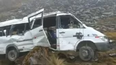 Cusco: cuatro muertos y 17 heridos tras caída de vehículo a un abismo - Noticias de tres-muertos