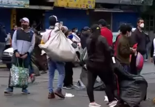 Decenas de ambulantes toman nuevamente adyacencias de la avenida Grau