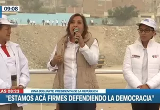 Dina Boluarte: "Estamos acá firmes defendiendo la democracia"