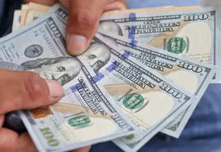 Dólar sigue en alza y hoy cerró en 3.20 soles