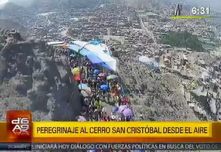 Un drone te muestra la caminata de miles de fieles al Cerro San Cristobal