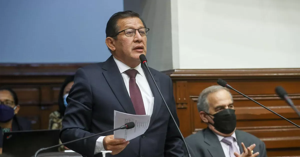 Eduardo Salhuana: “La voz del pueblo es trabajo, no asamblea constituyente”
