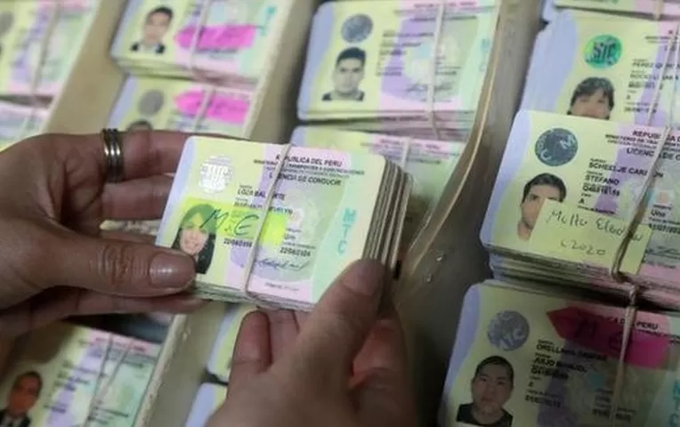 Ejecutivo amplió hasta el 2 de setiembre la vigencia de las licencias de conducir de clase A Ejecutivo amplió hasta el 2 de setiembre la vigencia de las licencias de conducir de clase A