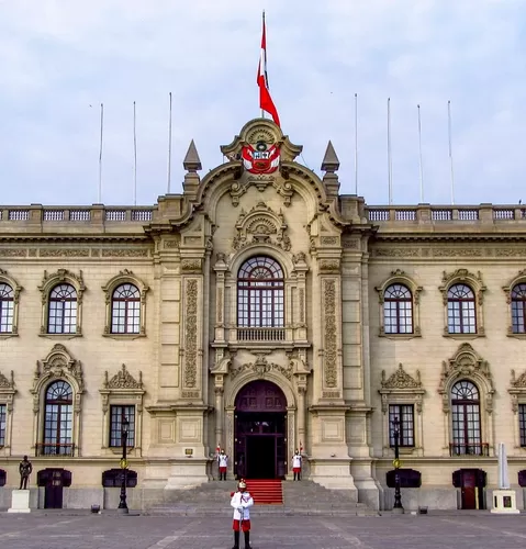 Ejecutivo publica decreto que crea el delito de revelación de información reservada