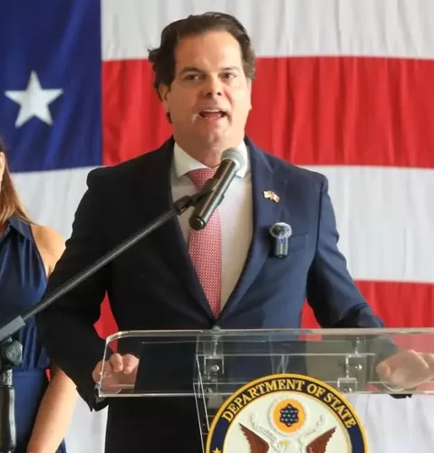 El embajador de EE. UU. confirma el pago por los aviones F-16