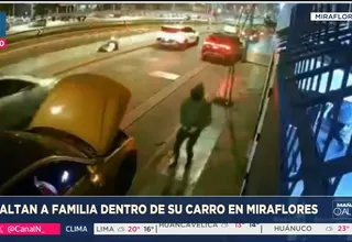 Delincuentes asaltan a familia dentro de vehículo en Miraflores
