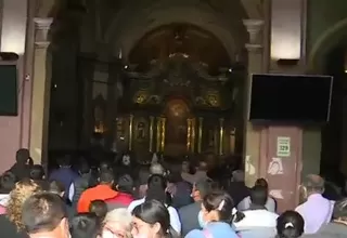 Fieles asisten al templo de Las Nazarenas